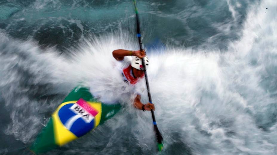 A brasileira Ana Satila na competição de canoagem dos Jogos Olímpicos de Londres, em 30/07/2012