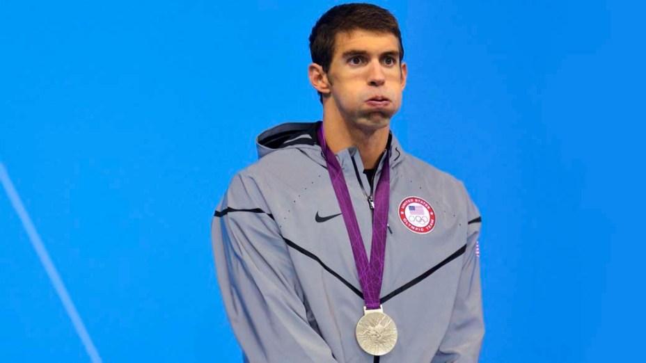 Michale Phelps recebe medlha de prata nos 200m borboleta na Olimpíada de Londres, em 31/07/2012