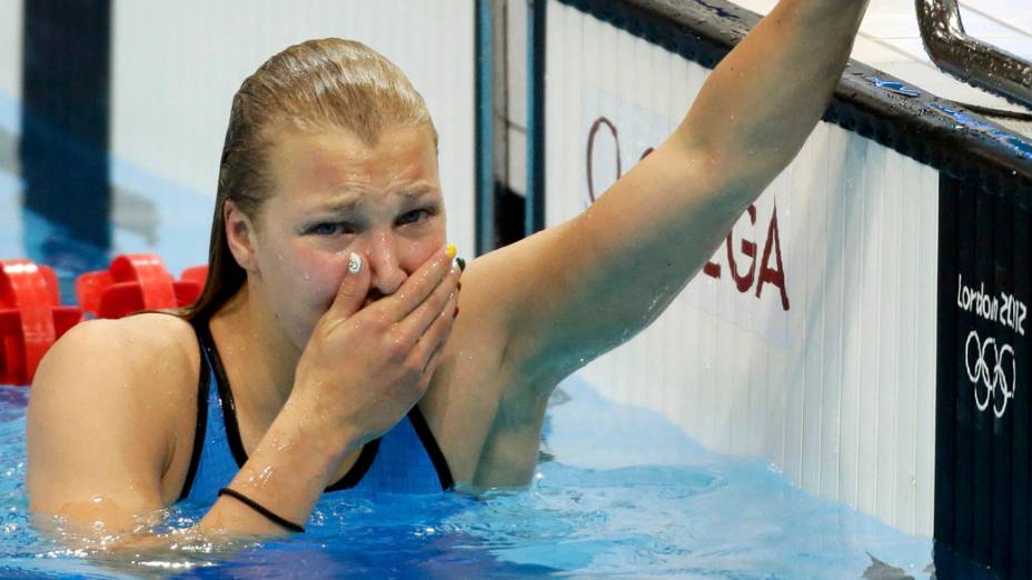 Ruta Meilutyte se emocionou ao fim da prova dos 100m peito, em 29/07/2012