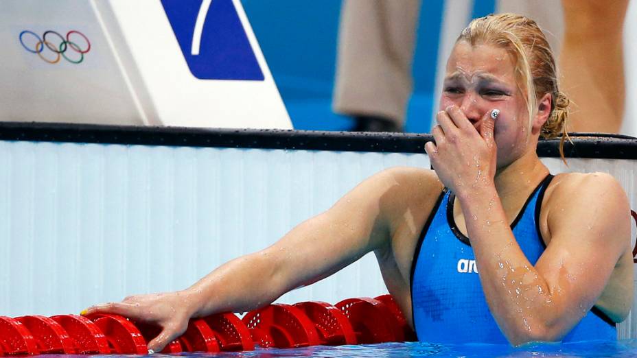 A lituana Ruta Meilutyte se emocionou ao fim da prova dos 100m peito, em 29/07/2012