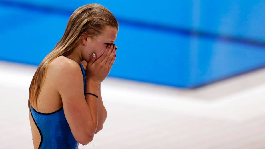 Ruta Meilutyte se emocionou ao fim da prova dos 100m peito, em 29/07/2012