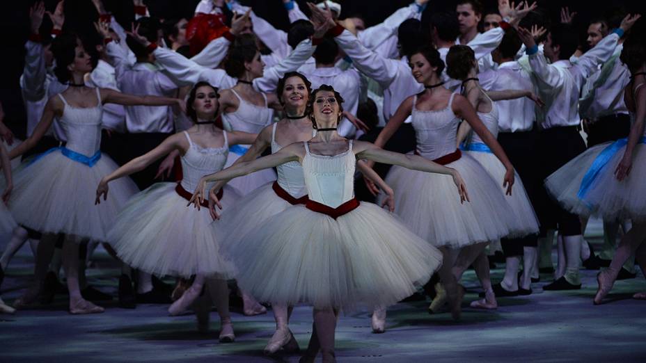 Apresentação de ballet no encerramento dos Jogos de Sochi, na Rússia