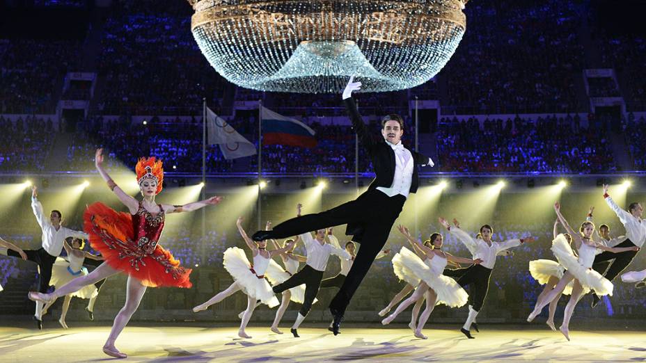 Apresentação de ballet no encerramento dos Jogos de Sochi, na Rússia