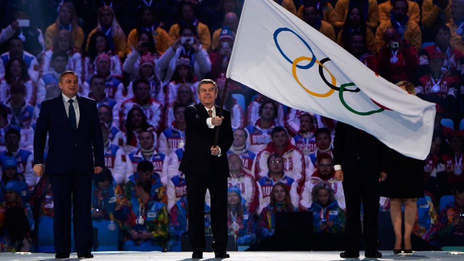 Hasteamento da bandeira olímpica nos Jogos de Sochi, na Rússia