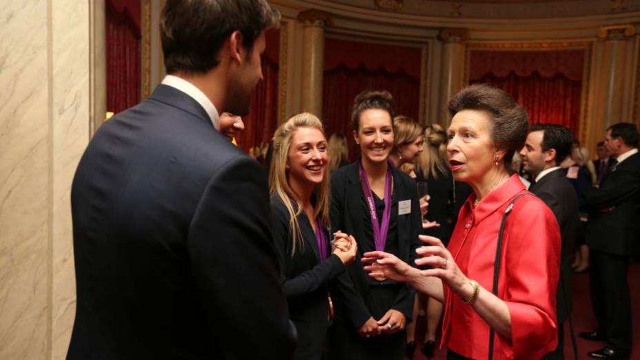  <br><br>  A princesa Anne na recepção aos medalhistas olímpicos e paralímpicos no Palácio de Buckingham, em Londres, na noite de terça-feira
