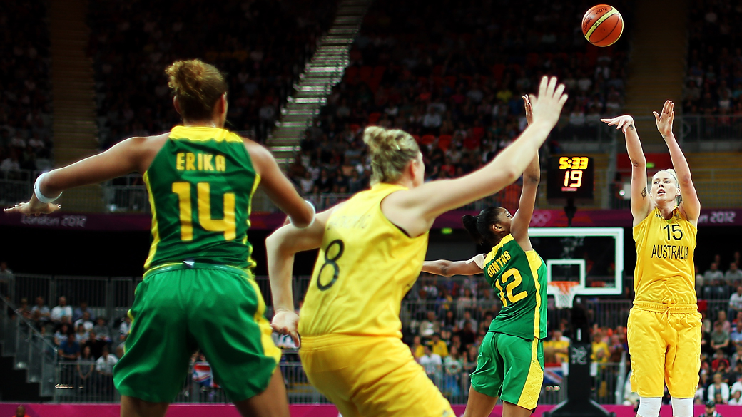 Austrália vence o Brasil na terceira rodada do torneio de basquete dos Jogos Olímpicos de Londres, em 01/08/2012