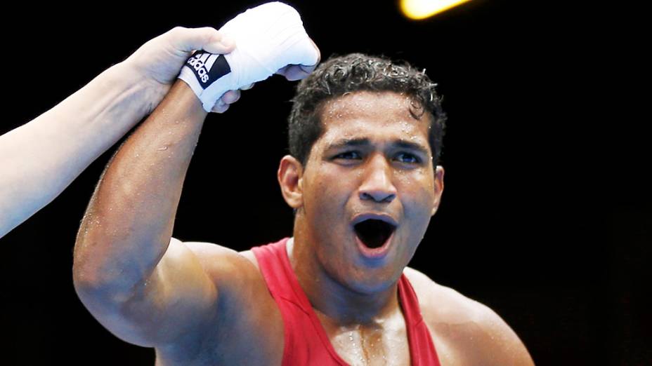 Yamaguchi Falcão do Brasil derrota Fanlong Meng da China e avança para as quartas de final do torneio de boxe dos Jogos Olímpicos de Londres 2012