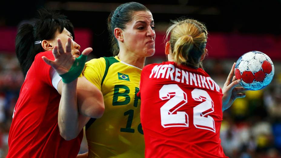 Seleção feminina de handebol perde por 31 a 27 da Rússia na última rodada da fase preliminar dos Jogos Olímpicos de Londres em 03/08/2012