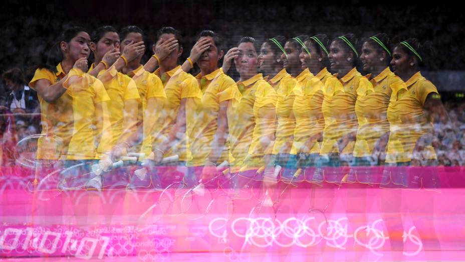 As australianas Renuga Veeran e Leanne Choo durante partida de badminton