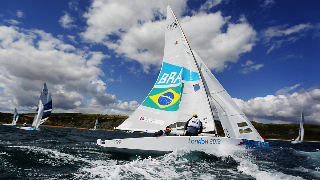 Velejadores brasileiros Robert Scheidt e Bruno Prada competem em Weymouth pela classe Star