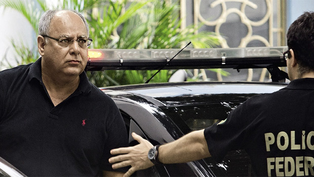 O ELO – Renato Duque, ex-diretor da Petrobras, que cobrava 3% de propina para o PT: preso depois que a Polícia Federal descobriu que ele tinha contas secretas no exterior