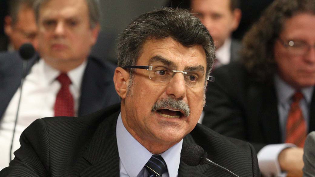Romero Jucá durante reunião da Comissão de Relações Exteriores do Senado , em 2009