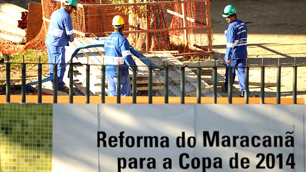 Operários retomam os trabalhos na reforma do Maracanã