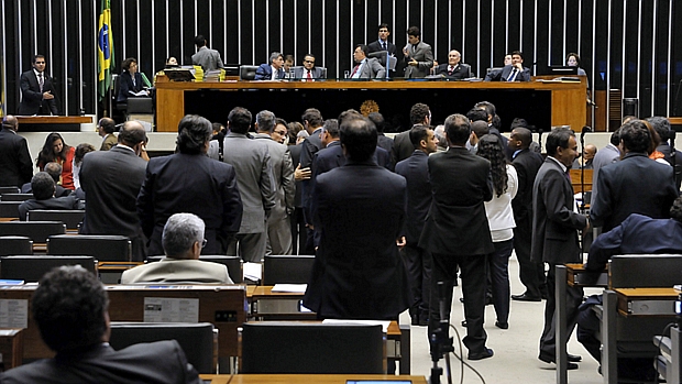 Sessão plenária do Congresso Nacional para aprovação do Orçamento de 2014