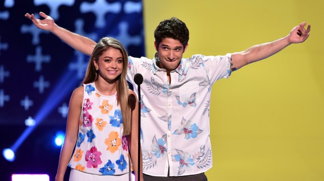 Os apresentadores do Teen Choice Awards 2014 Sarah Hyland e Tyler Posey
