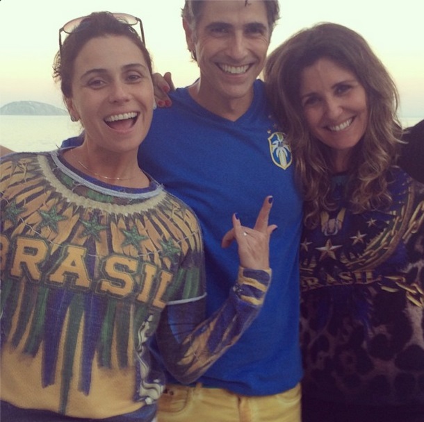 Os atores Giovanna Antonelli, Reynaldo Gianecchini, Christiane Alves na torcida pelo Brasil nesta Copa do Mundo 2014