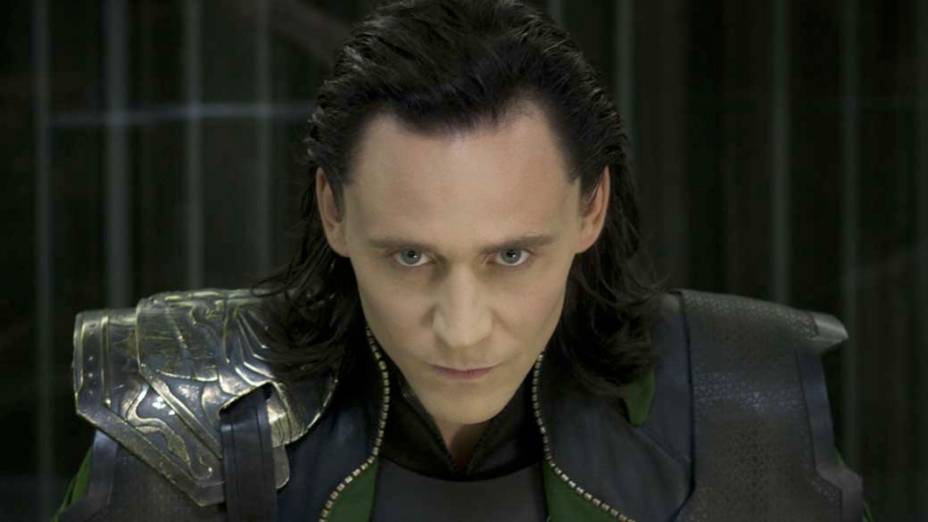 Tom Hiddleston, que vive Loki, o vilão de Os Vingadores