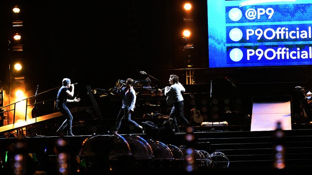 Apresentação da banda P9 na abertura do show da banda One Direction no Estádio do Morumbi