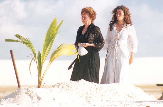 Fernanda Montenegro e Fernanda Torres no longa de Andrucha Waddington Casa de Areia.