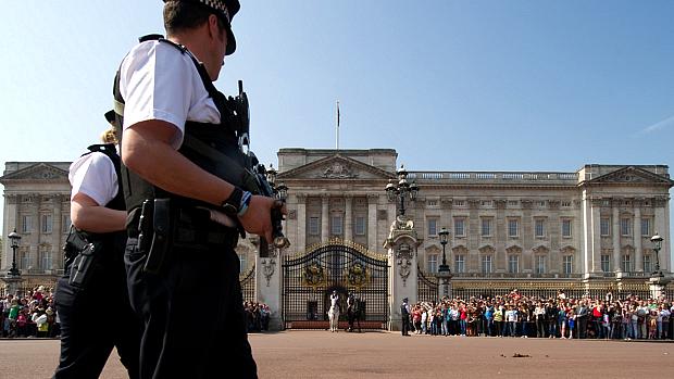 Palácio de Buckingham terá vigilância redobrada