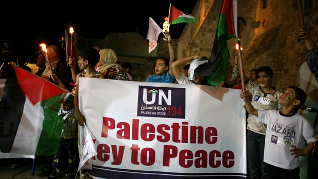 Na Cisjordânia, palestinos pedem adesão de estado à ONU