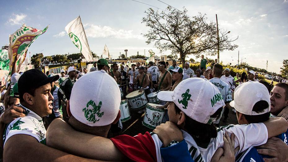 Torcedores do Palmeiras antes da partida contra Atlético-GO válida pela primeira rodada do Brasileiro Série B