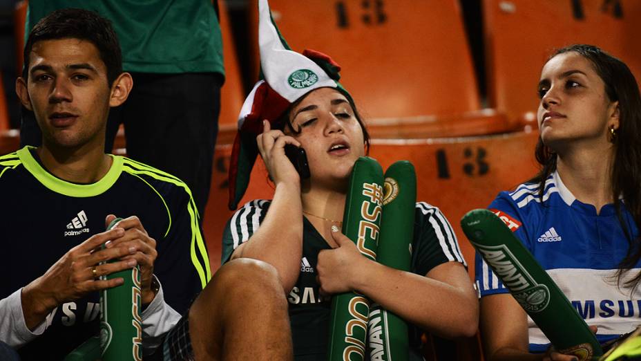 Torcida palmeirense empurra o time na partida contra o Libertad, válida pela fase de grupos da Copa Libertadores no estádio do Pacaembu