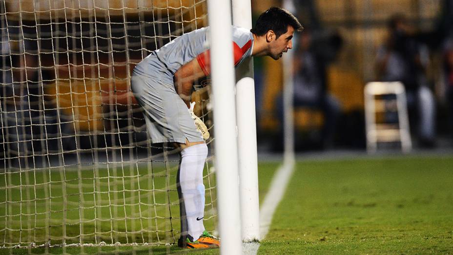 Goleiro Muñoz do Libertad durante partida contra o Palmeiras válida pela fase de grupos da Copa Libertadores no estádio do Pacaembu