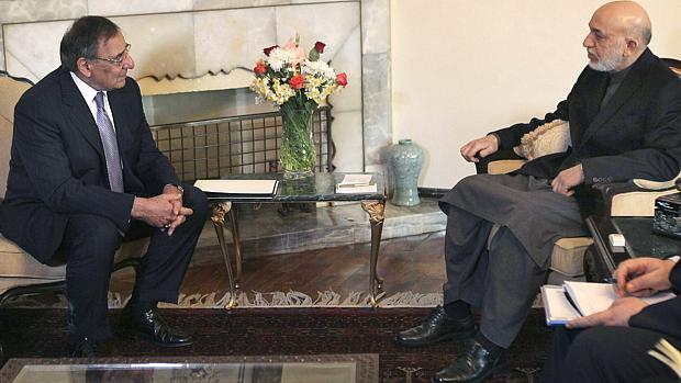 Panetta e Karzai se reuniram no Afeganistão