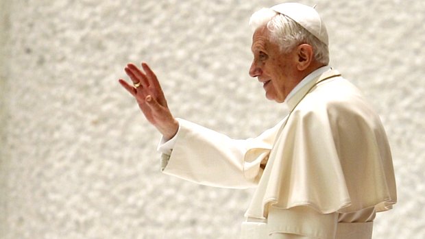 Colégio Cardinalício: o papa Bento XVI nomeou 22 novos cardeais, sendo 16 europeus, dois americanos, um canadense, um indiano, um chinês e um brasileiro