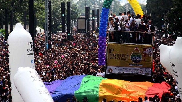 16ª edição da Parada Gay na avenida Paulista, em São Paulo
