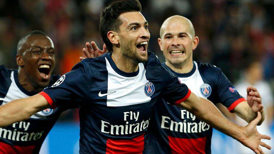 Pastore comemora o terceiro gol do Paris Saint-Germain sobre o Chelsea