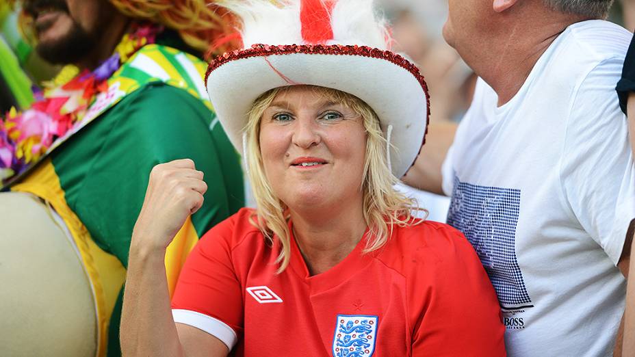 Torcida acompanha Brasil e Inglaterra, no Maracanã