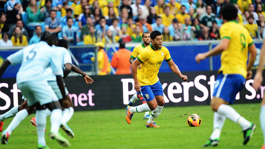 Hulk durante jogo do Brasil contra França na Arena do Grêmio em Porto Alegre