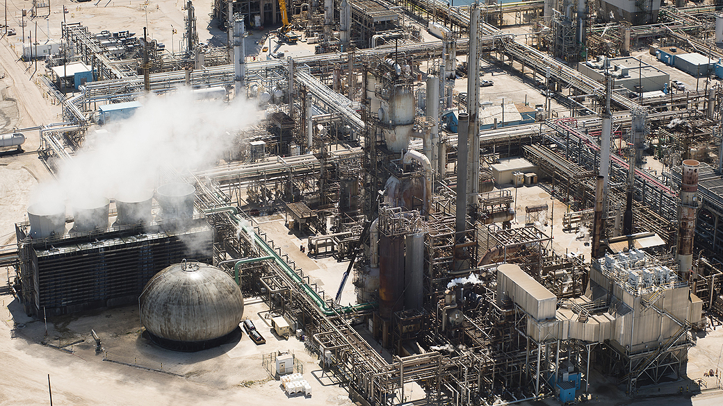 Refinaria Pasadena comprada pela Petrobrás no Texas (EUA)