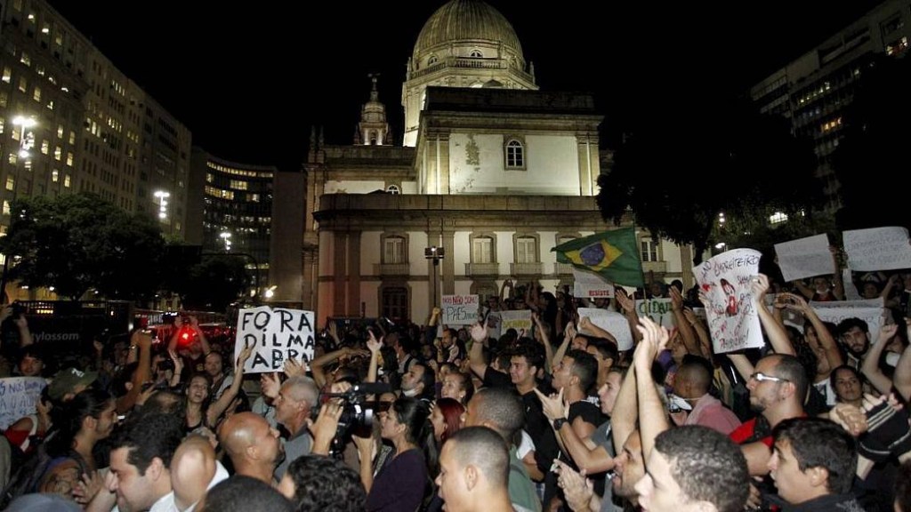 Passeata do Movimento Passe Livre contra o aumento das passagens de ônibus, no Centro do Rio