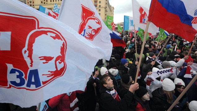 Passeata em apoio ao primeiro ministro russo, Vladimir Putin, no centro de Moscou, Rússia