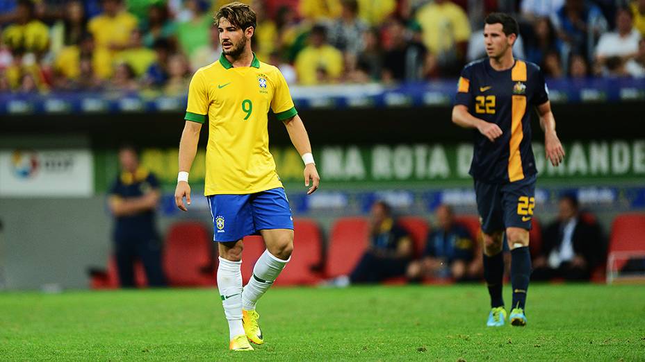 Alexandre Pato durante o amistoso entre Brasil e Austrália no estádio Mané Garrincha em Brasília