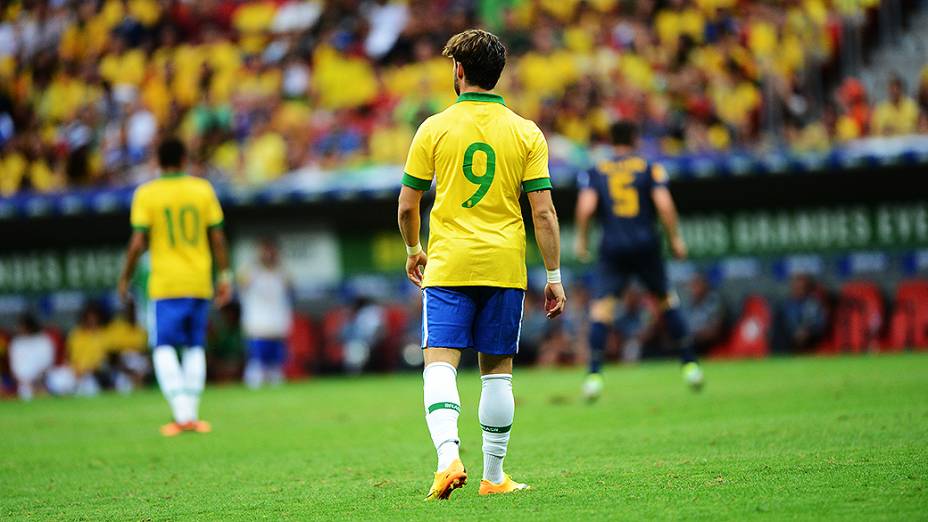 Alexandre Pato durante o amistoso entre Brasil e Austrália no estádio Mané Garrincha em Brasília