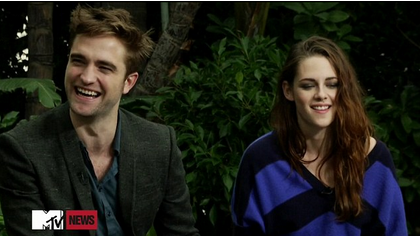 Pattinson e Kristen em entrevista à MTV americana