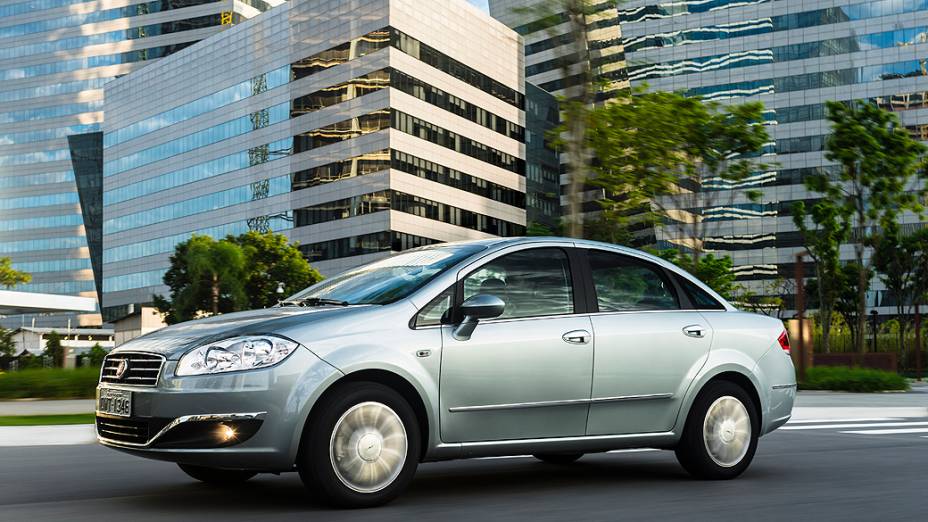 Linea mudou pela primeira vez e oferece bom pacote  de conforto a preço de compacto