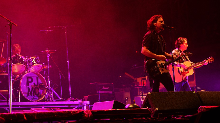Pearl Jam encerra o festival Lollapalooza, em São Paulo