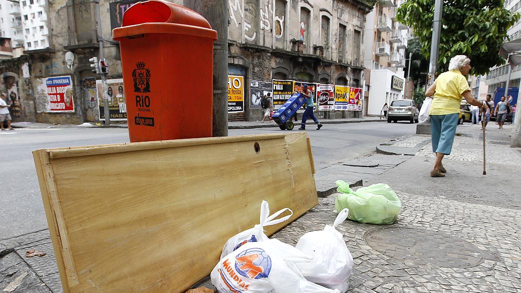 Prefeitura Do Rio Vai Multar Quem Jogar Lixo No Chão Veja 1951