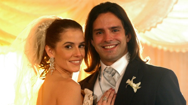 Em 2008, Deborah Secco foi a Céu de A Favorita, que casou com o amigo gay (e rico)