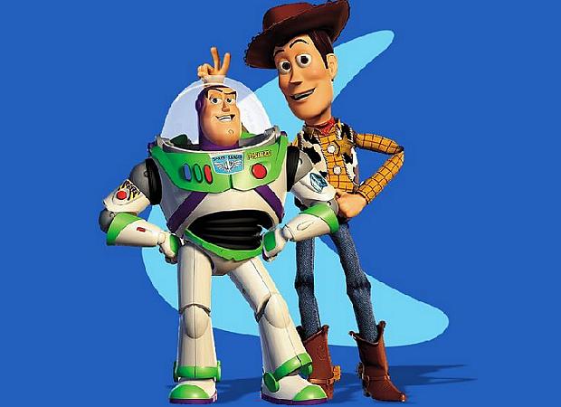 Buzz Lightyear e Woody, de Toy Story, o primeiro filme inteiramente feito por computador