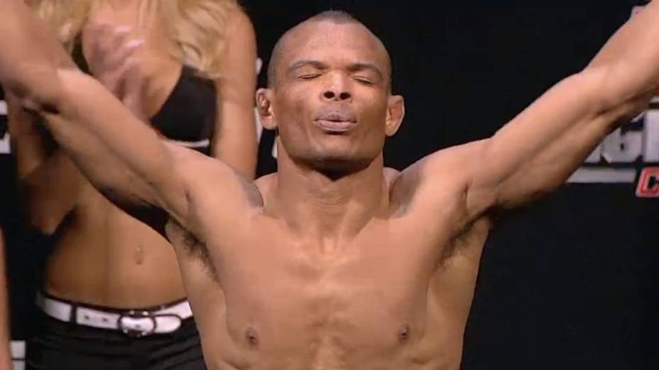 A pesagem do UFC em Belo Horizonte: Francisco Massaranduba