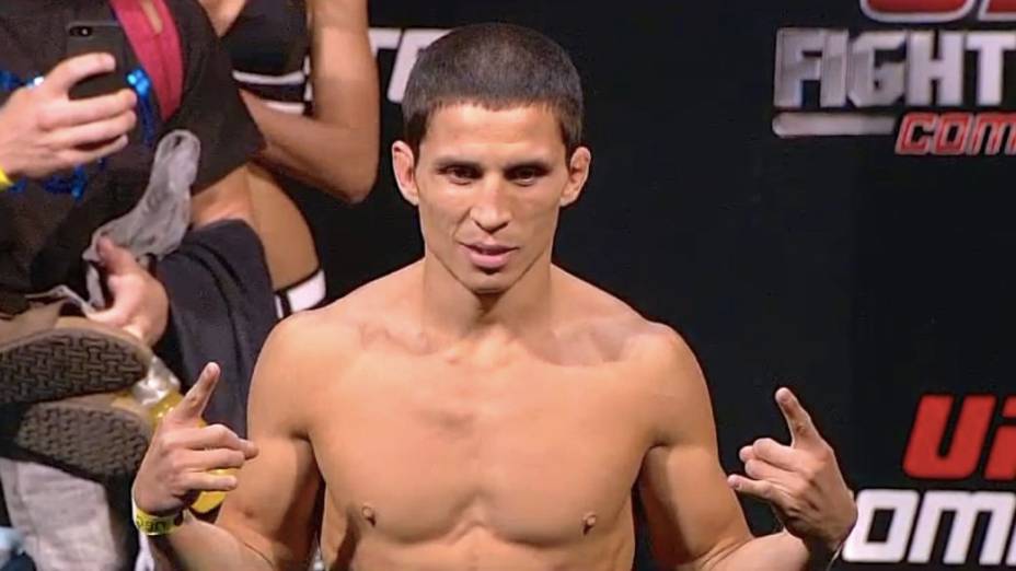 A pesagem do UFC em Belo Horizonte: Joseph Benavidez