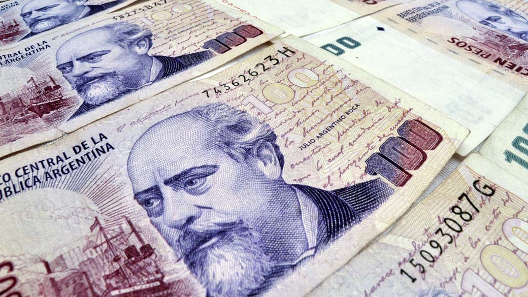 Cédulas de cem pesos argentinos
