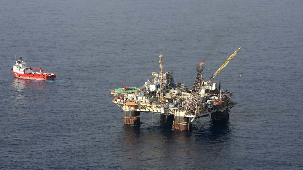 Plataforma da Petrobras na Bacia de Campos, Rio de Janeiro