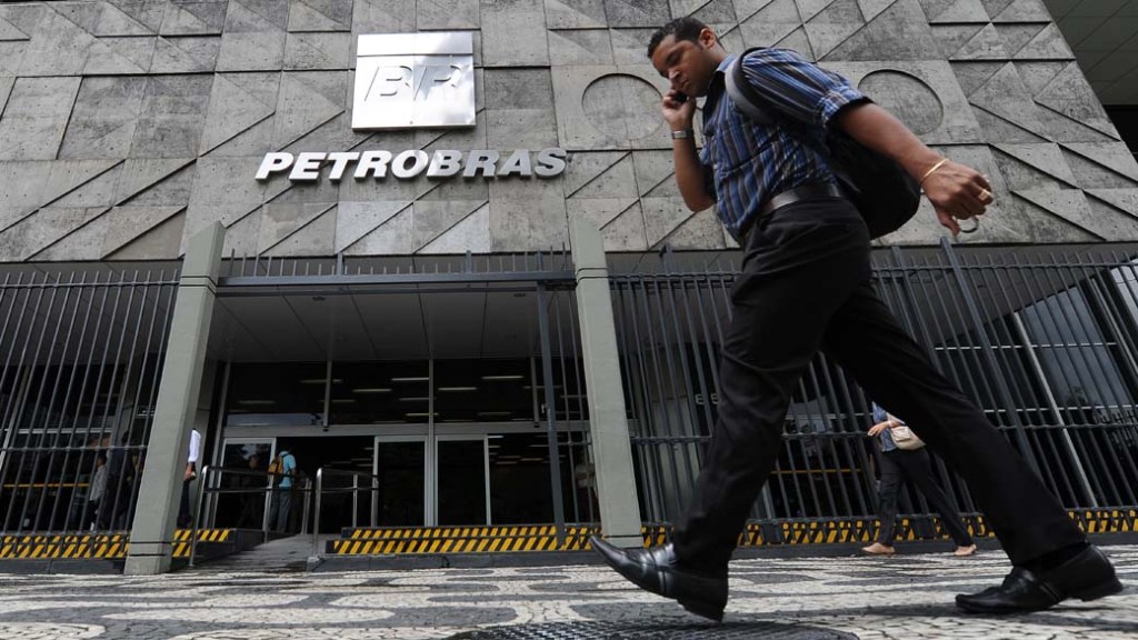 Fachada do edifício da Petrobras no Rio de Janeiro. O dinheiro é fundamental para financiar os investimentos no pré-sal, cada vez mais prioritários para a empresa.